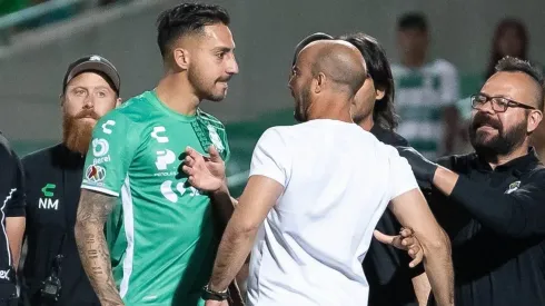 El polémico cruce de Javier Correa