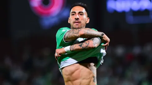 Javier Correa fue oficializado como refuerzo de Colo Colo.