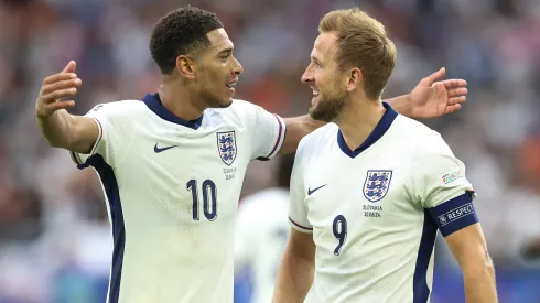 Jude Bellingham y Harry Kane festejan el gol ante Eslovaquia, en los octavos de final de la Euro 2024.