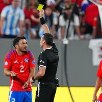¡Conmebol se ríe de Chile! Le designa a Argentina al árbitro que no cobró un penal y perdonó a De Paul