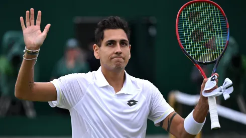 Alejandro Tabilo luego de la victoria contra Daniel Evans, por la primera ronda de Wimbledon 2024.