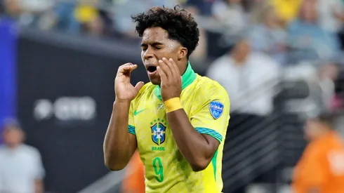 Endrick tuvo un partido para el olvido ante Uruguay.