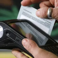 ¿Qué comprar con la Tarjeta Junaeb? 10 locales de comida rápida en que puedes usarla