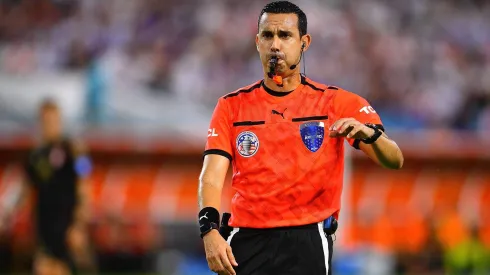 Tercer partido en la cita continental para el referee.