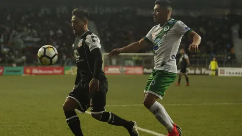 Deportes Puerto Montt y Colo Colo juegan en el Chinquihue