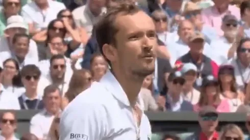 Danill Medvedev pudo ser desclasificado en el primer set contra Alcaraz