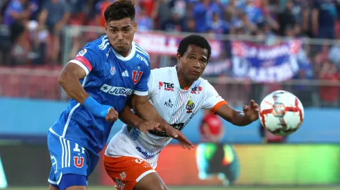 Universidad de Chile sale a defender el liderato del Campeonato Nacional.