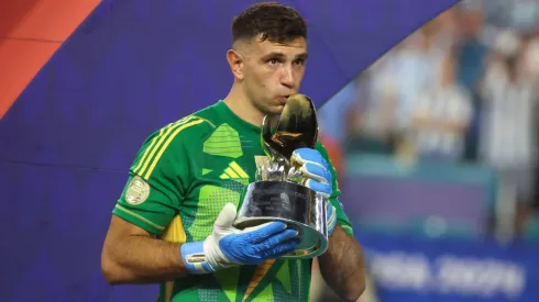 Dibu Martínez fue elegido como el mejor arquero de la Copa América.