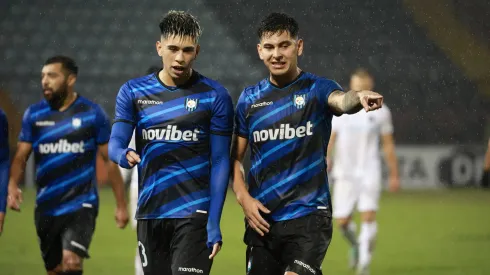 Los jugadores de Huachipato en el último duelo contra Gremio en la Copa CONMEBOL Libertadores 2024.