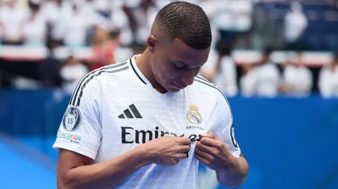 Kylian ya posa con la 9 de la Casa Blanca.