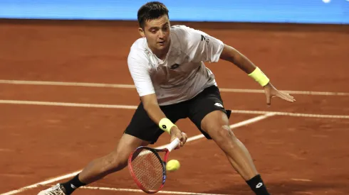 El chillanejo pisa fuerte la arcilla neerlandesa.