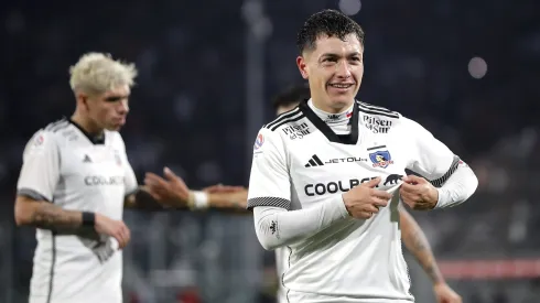 Zavala y su festejo ante los hispanos.