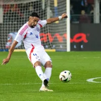 Mauricio Isla le responde con furia a Aníbal Mosa y desata crisis en Colo Colo: \'Más respeto\'