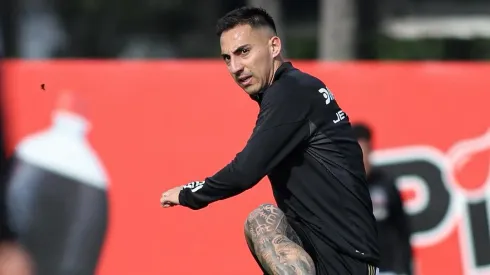 Javier Correa en una práctica en el estadio Monumental.