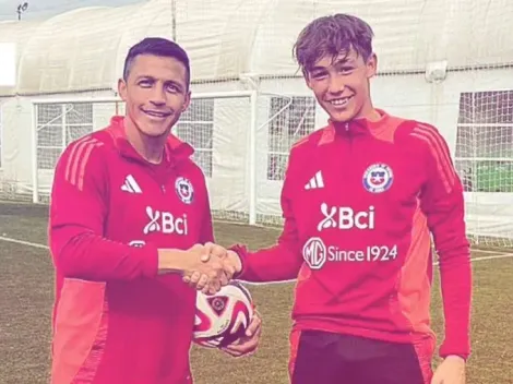 Alexis se viste de agente: sugiere refuerzo a la U y el Barça