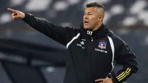 Almirón pide dos refuerzos de jerarquía