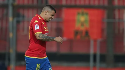 Emiliano Vecchio no pudo jugar ante Cobresal.