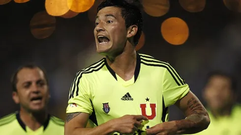 Charles Aránguiz está listo en la U.