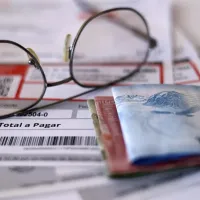 ¿Puedo pagar las cuentas de la luz este 1 de agosto cuando paguen el Bolsillo Familiar?