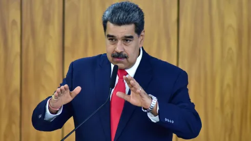 Tras horas de incertidumbre, la CNE informó en horas de la noche el triunfo de Nicolás Maduro sobre Edmundo González.