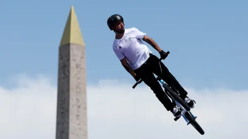 José Maligno Torres bajo la primera presea dorada para Argentina.