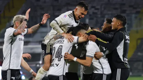 Los jugadores de Colo Colo festejan el gol agónico de Lucas Cepeda contra O'Higgins en el Campeonato Nacional 2024.
