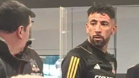 Isla luce la indumentaria de Colo Colo, su próximo club