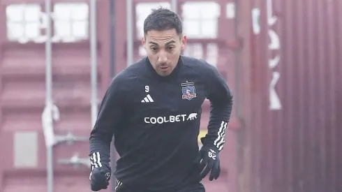 Javier Correa lucha por sus primeros minutos como atacante albo.