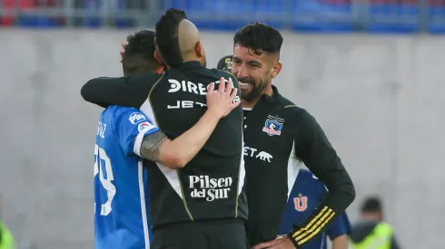 Aránguiz, Vidal e Isla vivieron un lindo momento tras el Superclásico