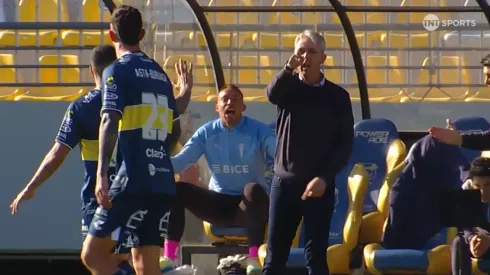 El DT de la UC se las agarró con Tomás Asta-Buruaga