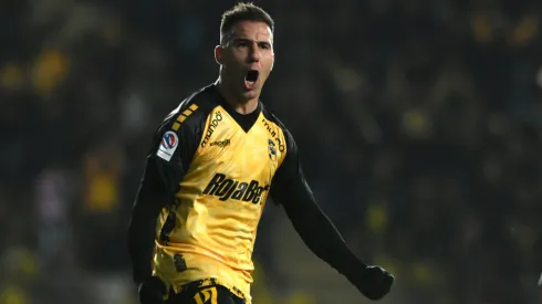 Jonathan Bauman festeja su segundo gol en Coquimbo Unido, en el partido contra Deportes Iquique.