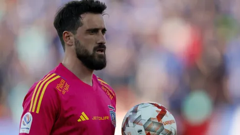 Fernando de Paul en acción por Colo Colo.