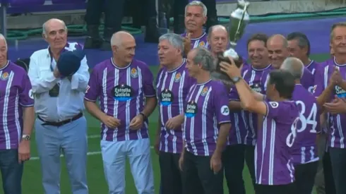 Real Valladolid homenajeó a Patricio Yáñez por el título de 1984