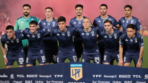 Huracán manda en la Liga Profesional de Argentina con dos chilenos indiscutidos.