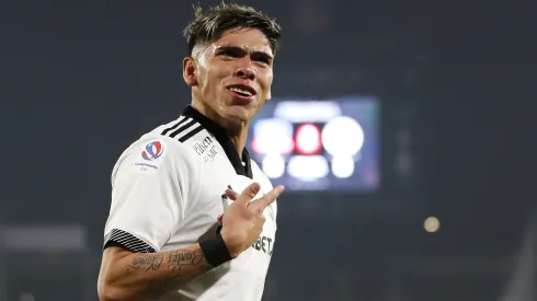 Carlos Palacios seguirá en Colo Colo...por ahora.