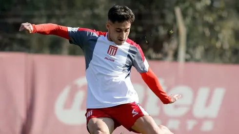 Javier Altamirano debe seguir esperando para volver a las canchas