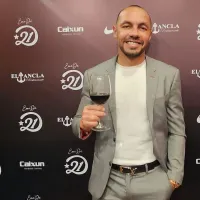 La sorpresa de Marcelo Díaz al camarín de U de Chile con su vino: \'Hubo para todos\'