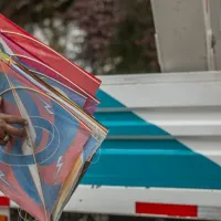 El peligro del hilo curado y volantines en Fiestas Patrias: MOP Advierte sobre 38 Puntos de Riesgo