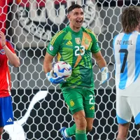 Dibu Martínez prepara una sorpresa justo en el partido ante la selección chilena