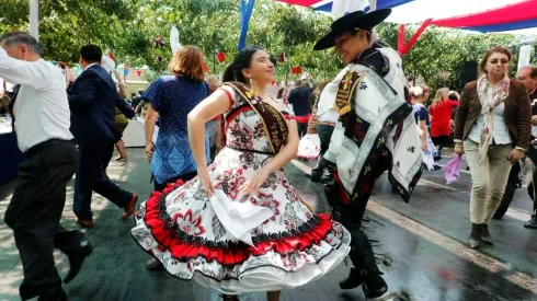 Dónde celebrar el 18 en Santiago: Fondas clasificadas por precio de entrada