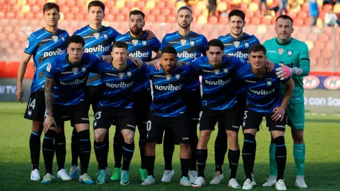 El equipo de Huachipato en el juego de la fecha 21 del Campeonato Nacional contra Universidad Católica.