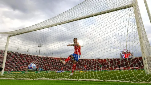 El gol de Eduardo Vargas ante Bolivia.