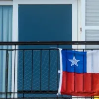 Consejos para usar parrillas y cómo poner la bandera chilena en el balcón para Fiestas Patrias