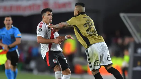 Huevo Acuña quedó pegado con Arturo Vidal