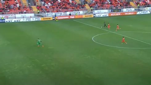 Cobreloa perdió en la agonía ante Ñublense gracias a una joya de Patricio Rubio.