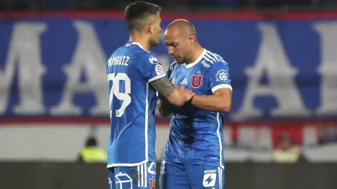 Los históricos de la U llamaron a Charles Aránguiz y Marcelo Díaz a mostrar su cartel de referentes.