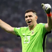 Ante la sanción del Dibu Martínez: piden a ex Unión La Calera para el arco de Argentina