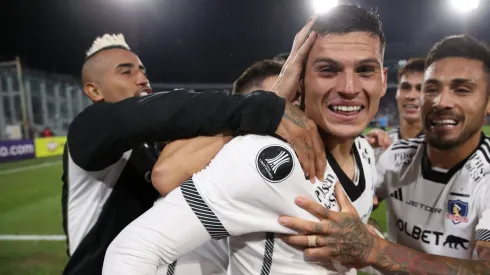 Lucas Cepeda disfruta de un tremendo momento en Colo Colo, el que tiene a Arturo Vidal detrás.