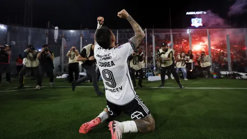 Javier Correa le dio el triunfo a Colo Colo y se rindió ante los hinchas