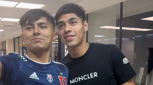 Darío Osorio compartió con los hinchas de la U en el Nacional.